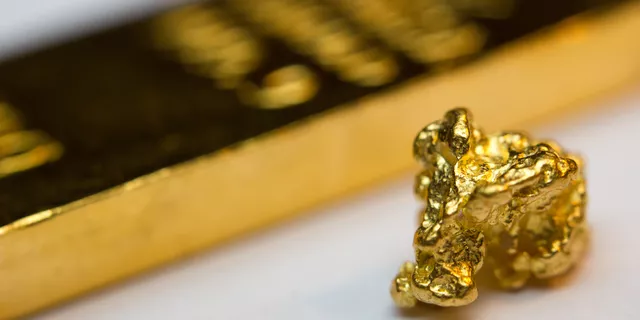 Gold Is Pressed By Strong USD